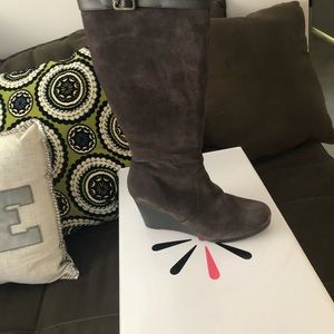 Isaac mizrahi suede boots